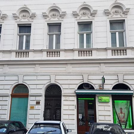 Апартаменты Boutique Ii. Эгер Экстерьер фото